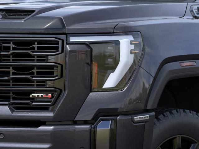 2025 GMC Sierra 2500 HD Vehicle Photo in ZELIENOPLE, PA 16063-2910