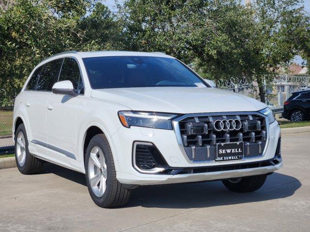 2025 Audi Q7 Vehicle Photo in HOUSTON, TX 77090