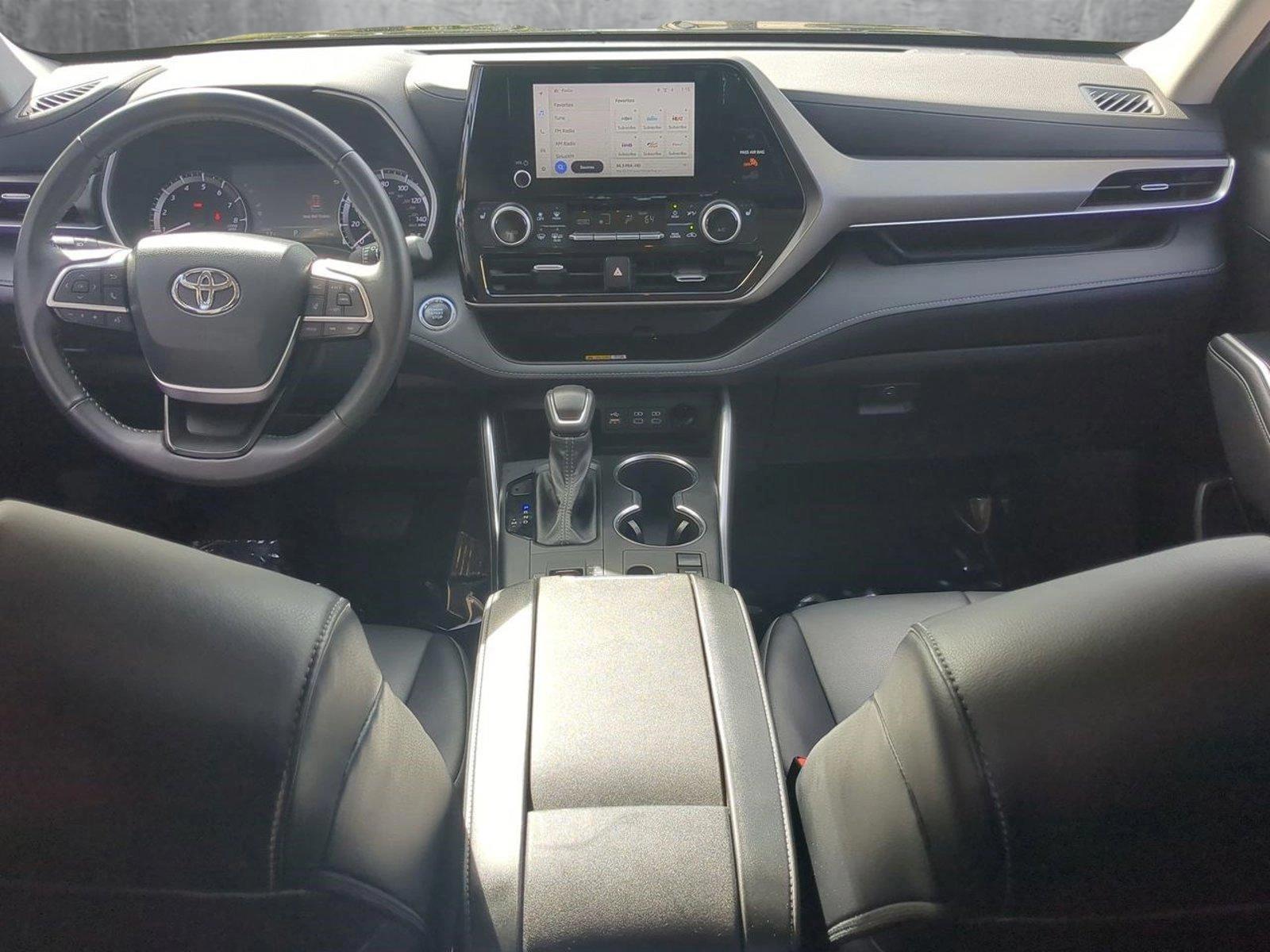 2023 Toyota Highlander Vehicle Photo in West Palm Beach, FL 33417