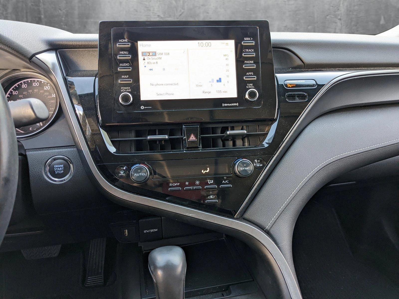 2022 Toyota Camry Vehicle Photo in VALENCIA, CA 91355-1705