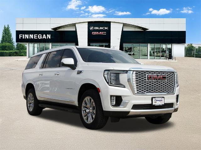 2024 GMC Yukon XL Vehicle Photo in ROSENBERG, TX 77471-5675