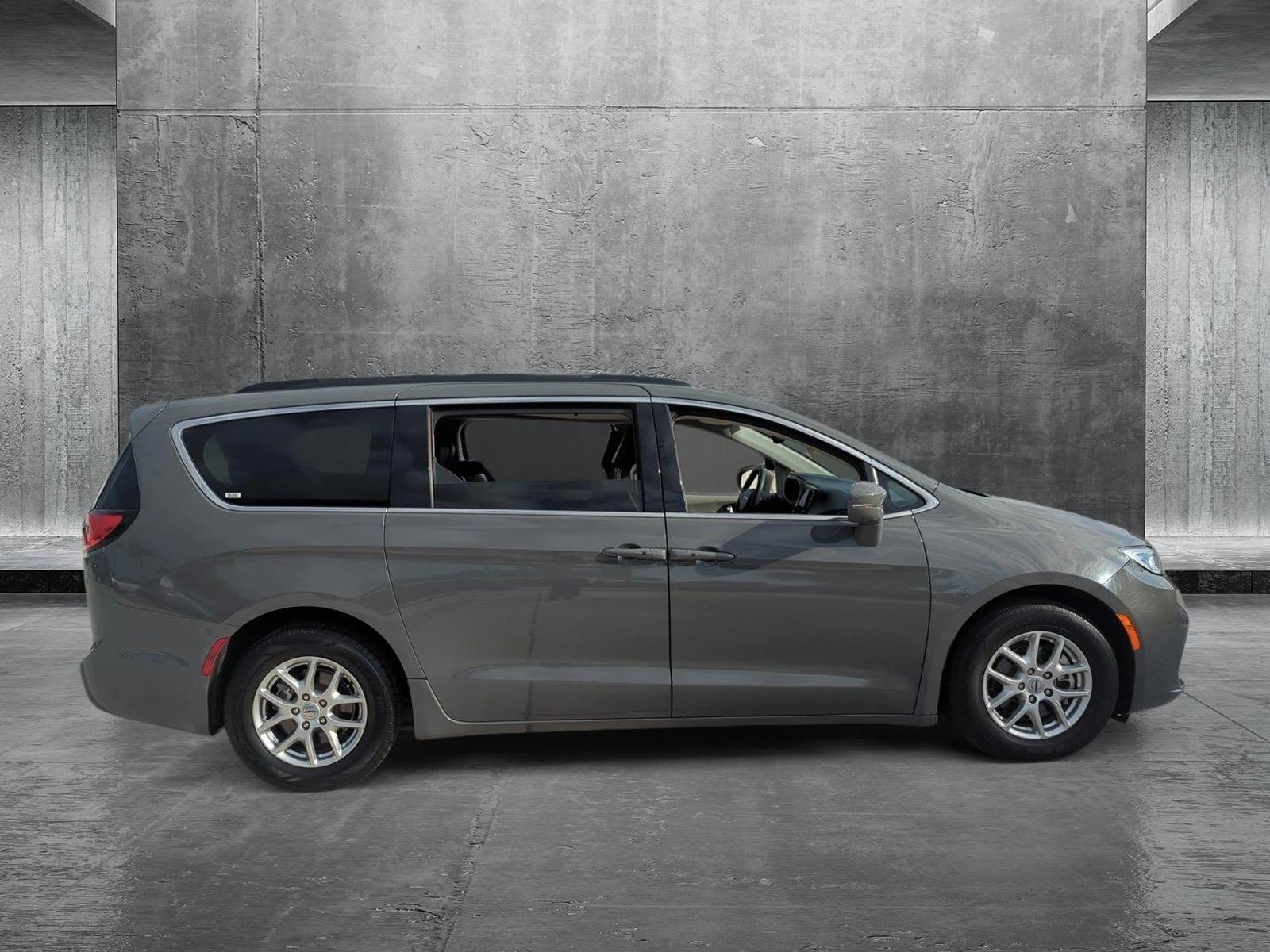 2022 Chrysler Pacifica Vehicle Photo in Pembroke Pines, FL 33027