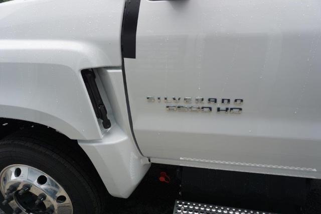 2024 Chevrolet Silverado Chassis Cab Vehicle Photo in FAIRMONT, WV 26554-2318
