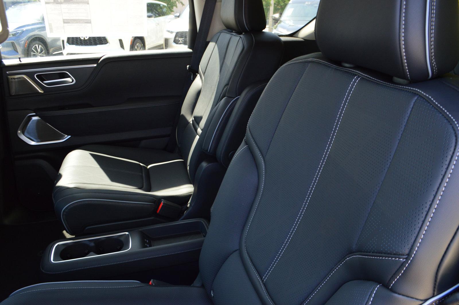 2025 INFINITI QX80 Vehicle Photo in Houston, TX 77090