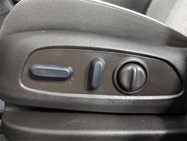 2022 Chevrolet Equinox Vehicle Photo in ENGLEWOOD, CO 80113-6708