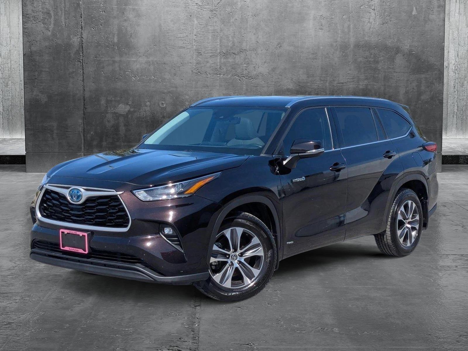 2021 Toyota Highlander Vehicle Photo in Spokane Valley, WA 99212