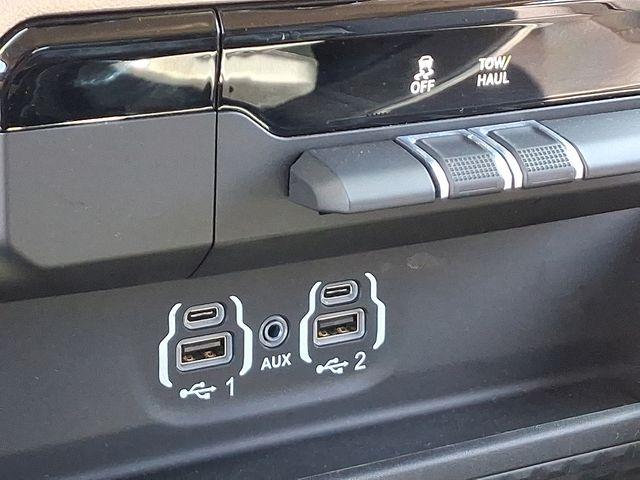 2022 Ram 1500 Vehicle Photo in DANBURY, CT 06810-5034
