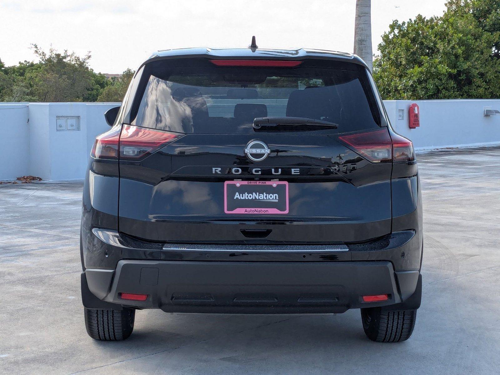 2025 Nissan Rogue Vehicle Photo in Pembroke Pines , FL 33084