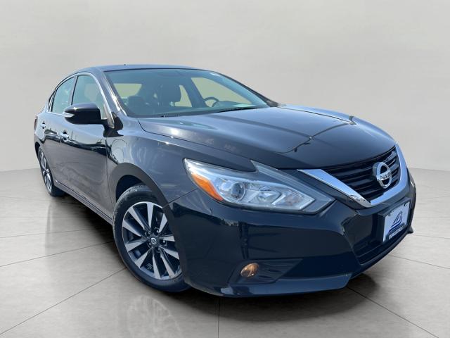 2017 Nissan Altima Vehicle Photo in GREEN BAY, WI 54304-5303