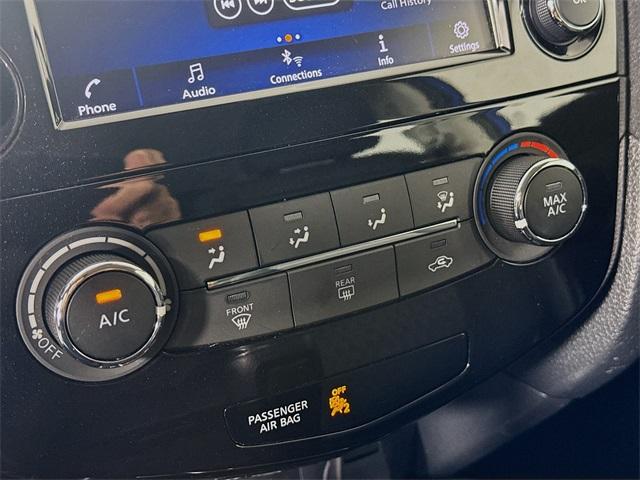 2019 Nissan Rogue Vehicle Photo in Everett, WA 98204