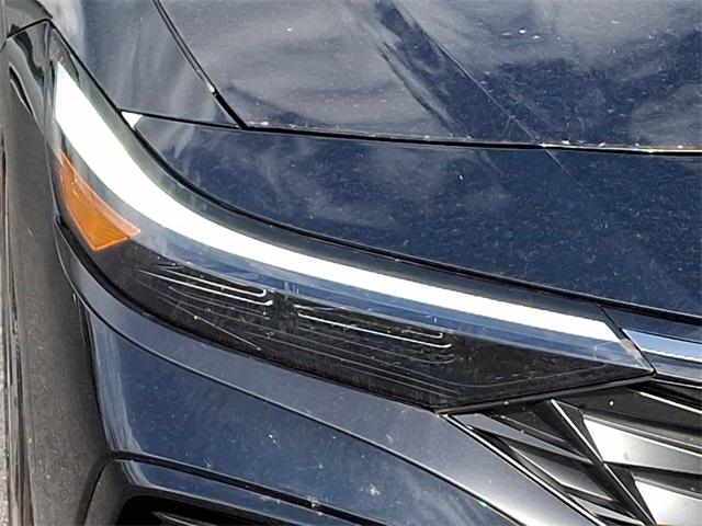 2024 Hyundai ELANTRA Vehicle Photo in New Bloomfield, PA 17068
