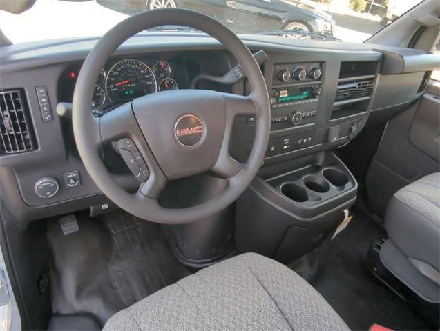 2024 GMC Savana Cutaway 3500 Vehicle Photo in PASADENA, CA 91107-3803