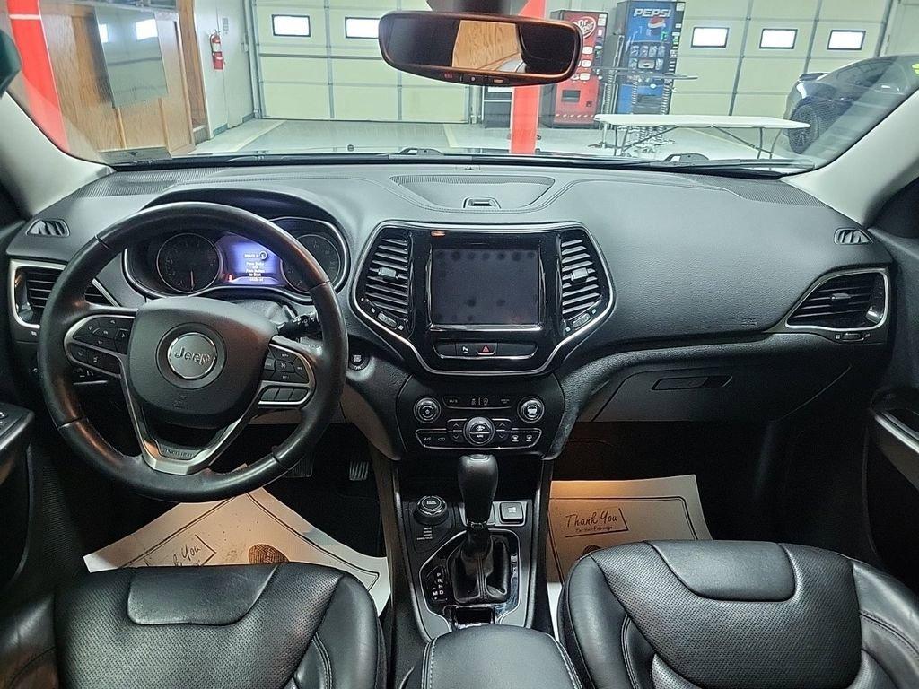 2020 Jeep Cherokee Vehicle Photo in Cedar Rapids, IA 52402