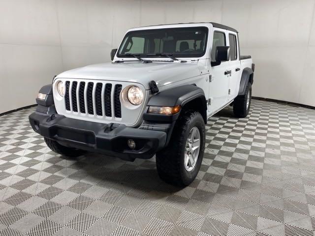 2020 Jeep GLAD Vehicle Photo in MEDINA, OH 44256-9001