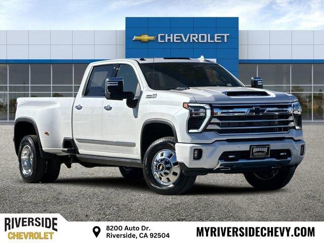 2025 Chevrolet Silverado 3500 HD Vehicle Photo in RIVERSIDE, CA 92504-4106