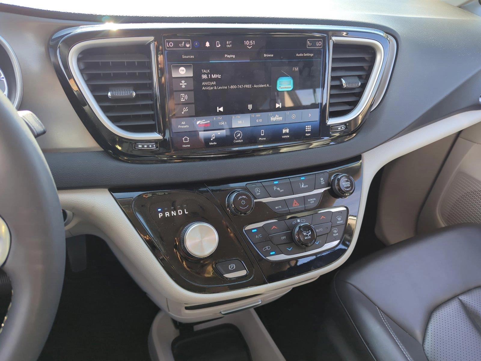 2023 Chrysler Pacifica Vehicle Photo in Ft. Myers, FL 33907