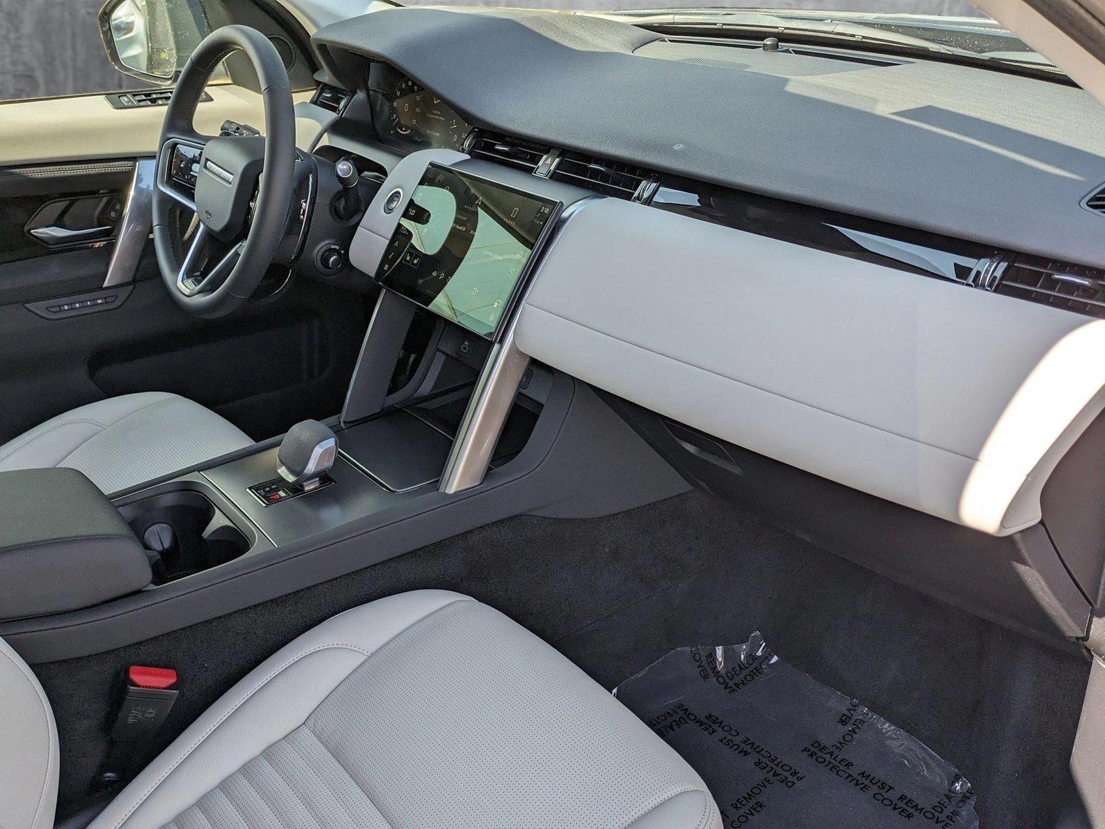 2024 Land Rover Discovery Sport Vehicle Photo in Bethesda, MD 20852