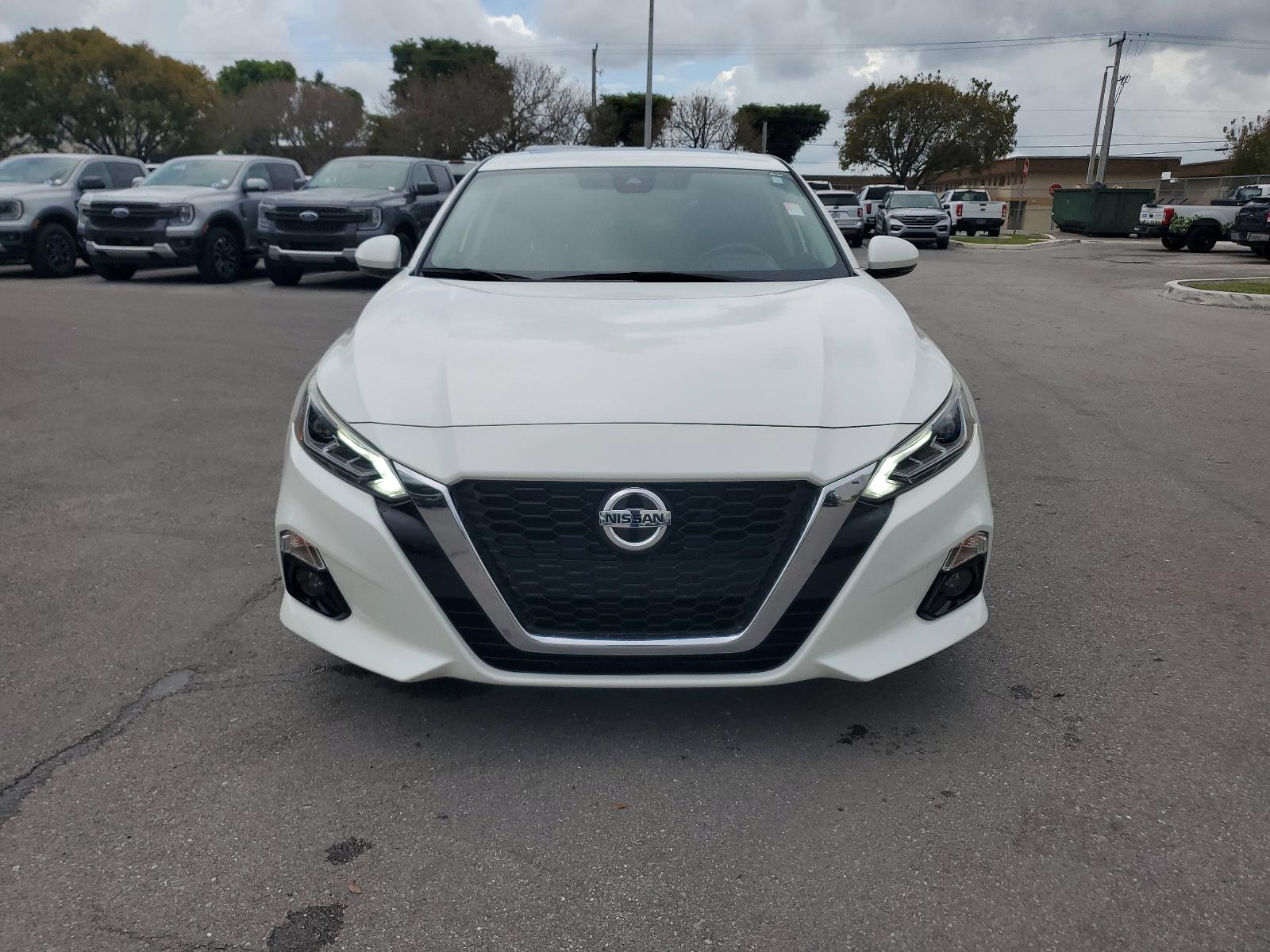 Used 2019 Nissan Altima SV with VIN 1N4BL4DVXKC151562 for sale in Homestead, FL