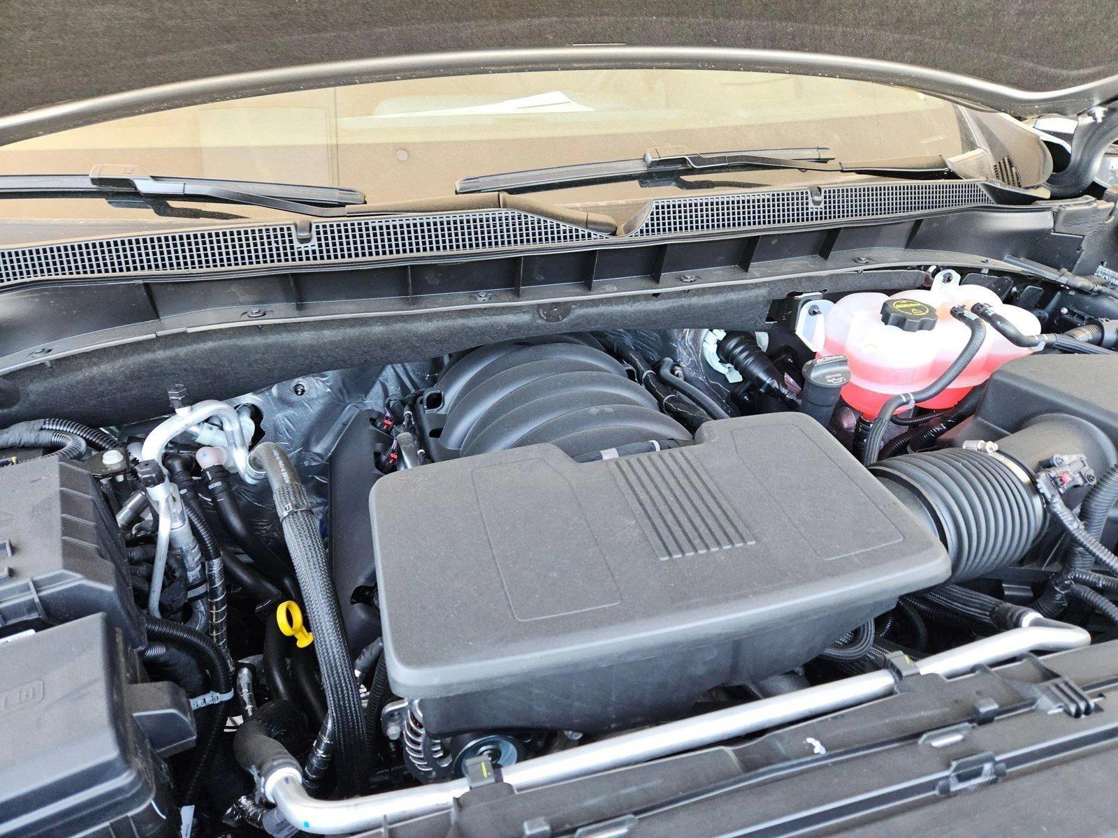 2025 Chevrolet Suburban Vehicle Photo in GILBERT, AZ 85297-0446