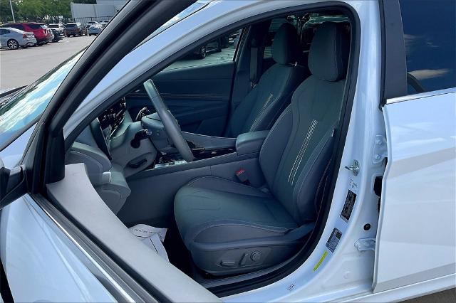 2022 Hyundai ELANTRA Vehicle Photo in Grapevine, TX 76051