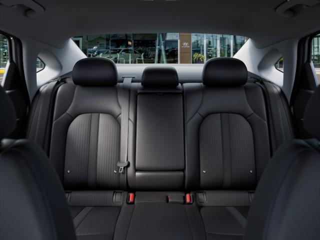 2025 Hyundai SONATA Vehicle Photo in Philadelphia, PA 19116