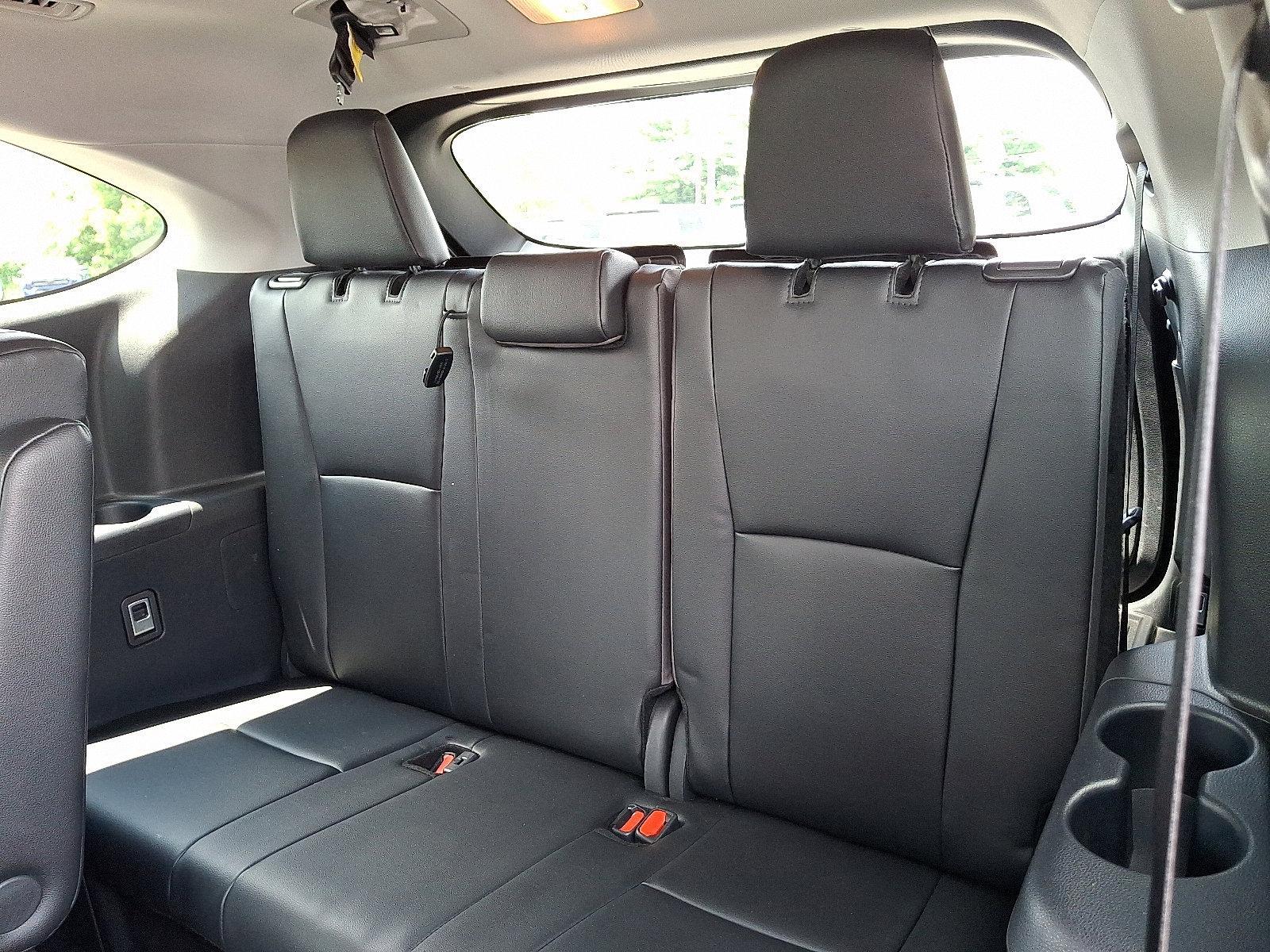 2024 Toyota Highlander Vehicle Photo in Trevose, PA 19053