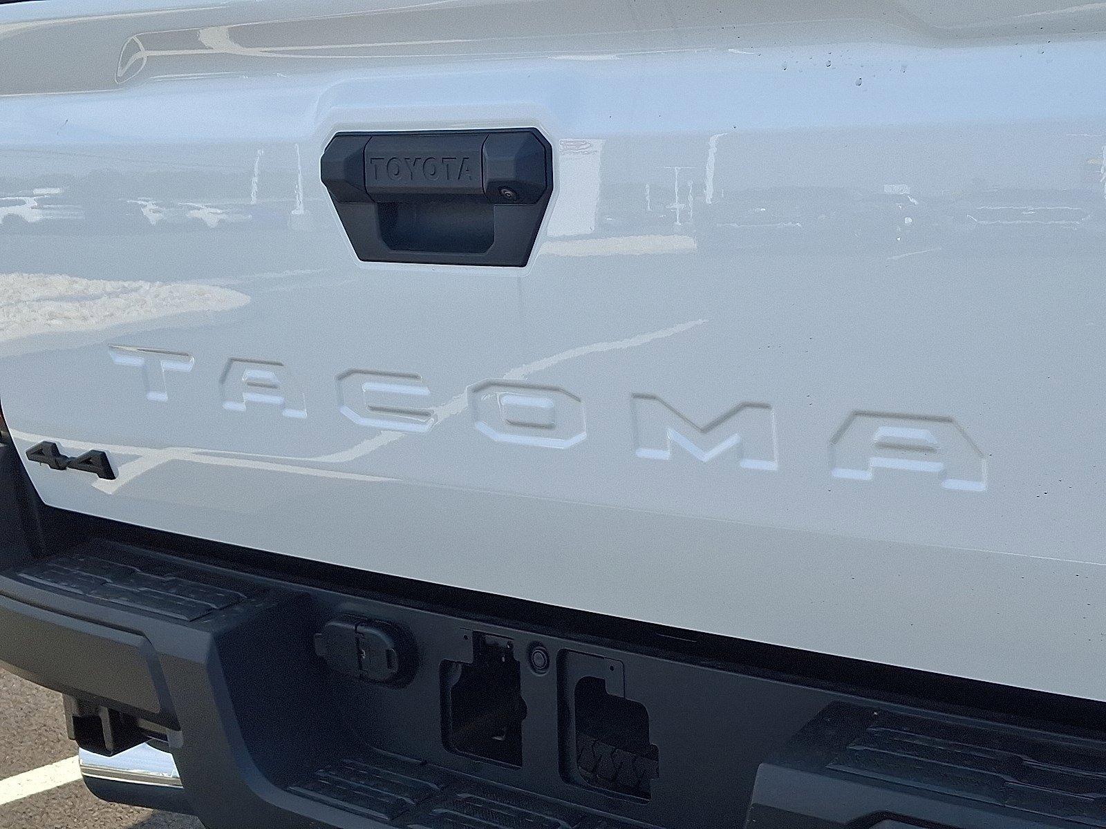 2025 Toyota Tacoma 4WD Vehicle Photo in Harrisburg, PA 17111