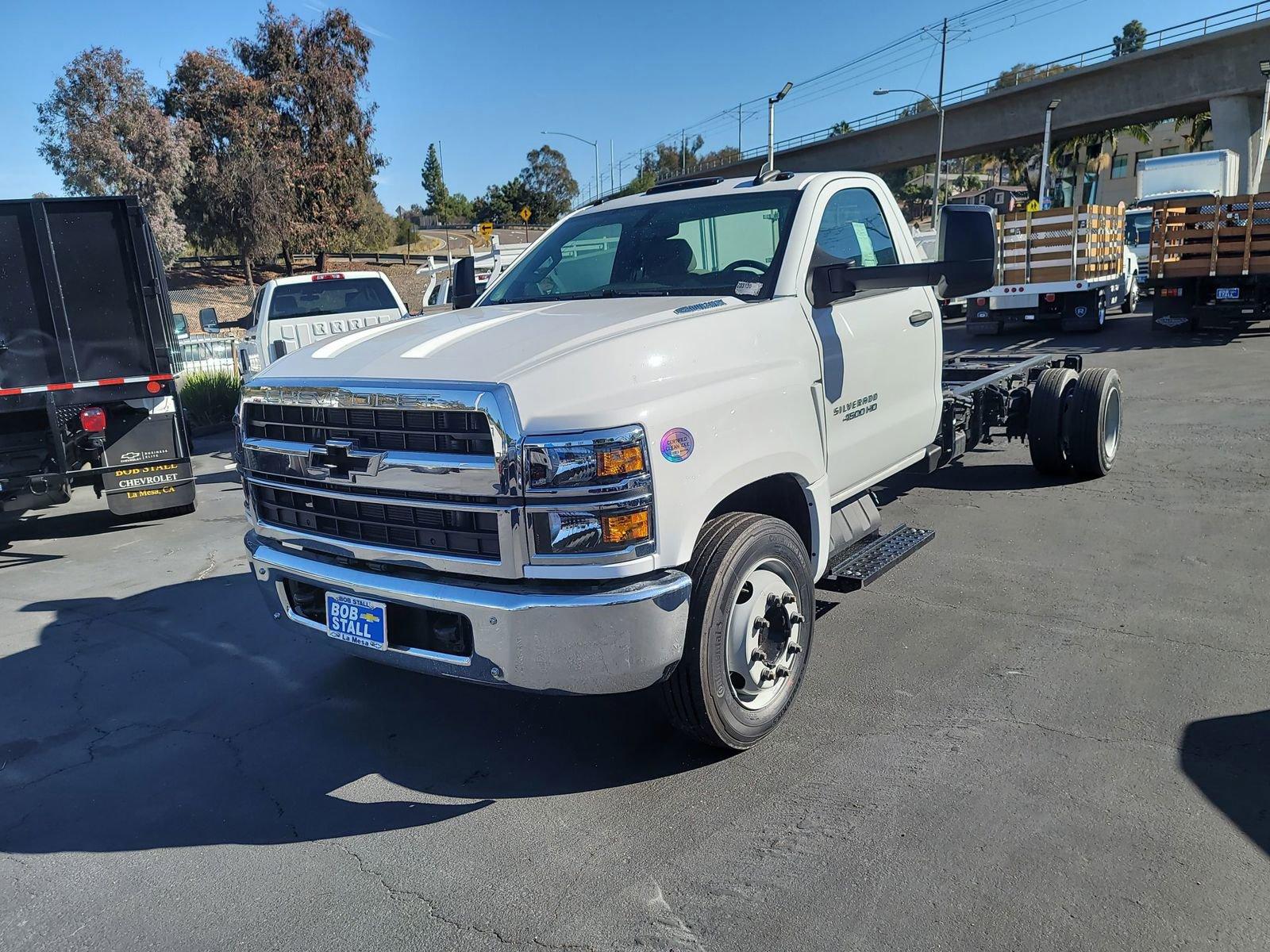 2023 Chevrolet Silverado Chassis Cab Vehicle Photo in LA MESA, CA 91942-8211