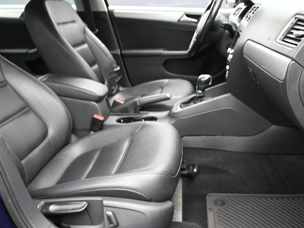 2014 Volkswagen Jetta Sedan Vehicle Photo in Marion, IA 52302