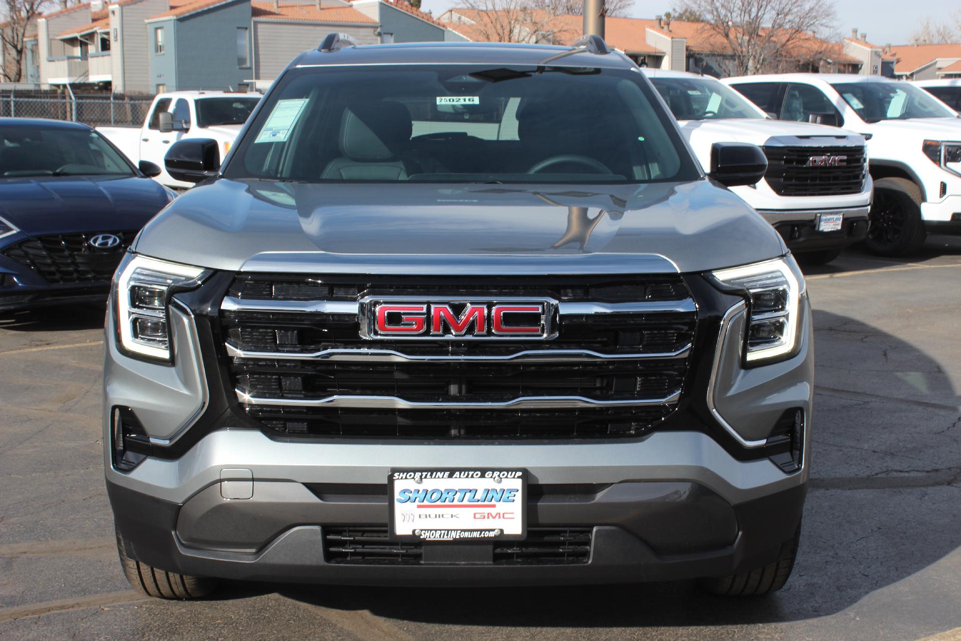 2025 GMC Terrain Vehicle Photo in AURORA, CO 80012-4011