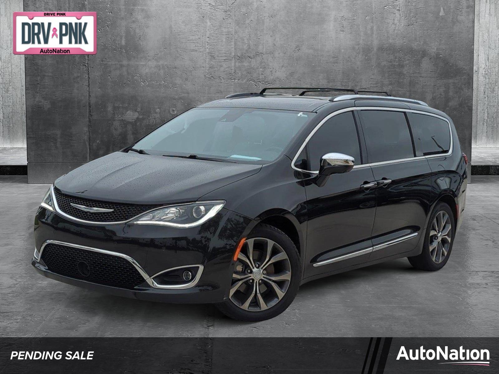 2017 Chrysler Pacifica Vehicle Photo in Pembroke Pines, FL 33027