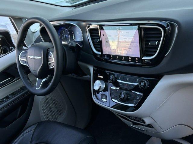 2022 Chrysler Pacifica Vehicle Photo in DALLAS, TX 75244-5909