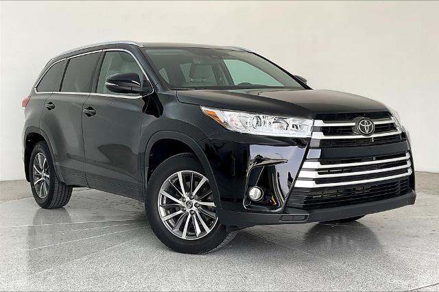 2018 Toyota Highlander Vehicle Photo in Grapevine, TX 76051