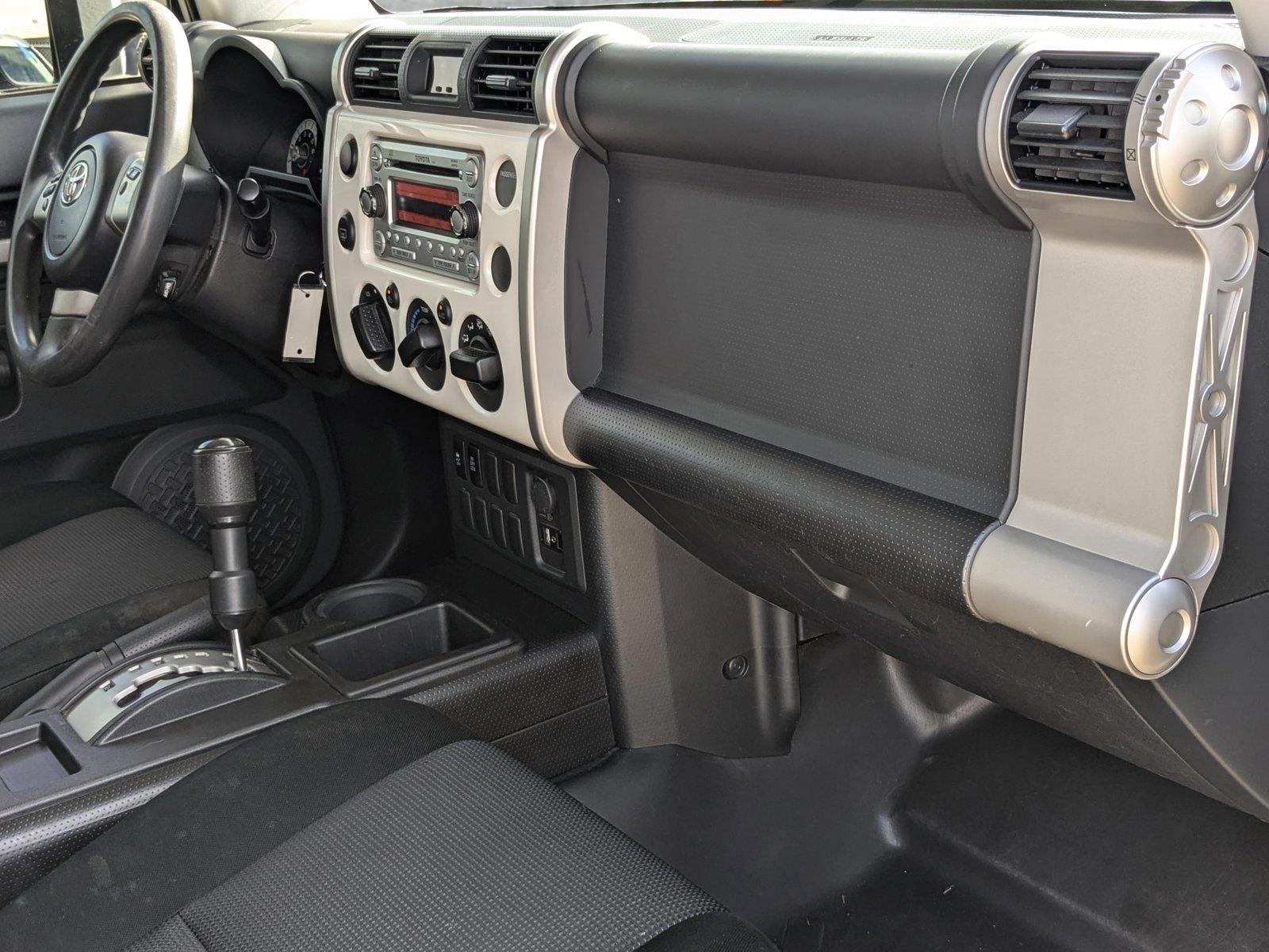 2012 Toyota FJ Cruiser Vehicle Photo in Austin, TX 78728