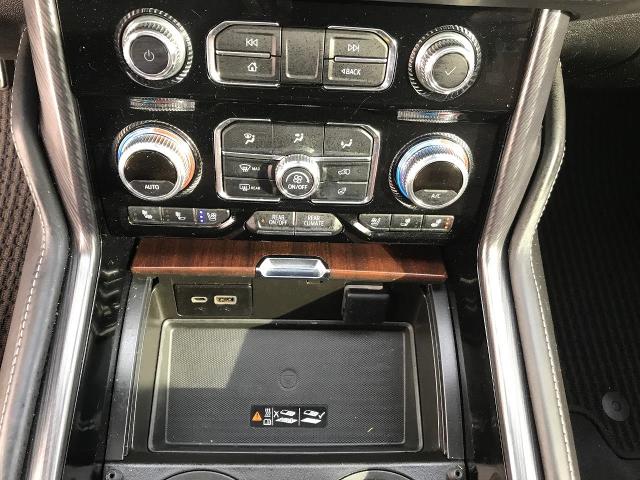2023 GMC Yukon XL Vehicle Photo in GREEN BAY, WI 54303-3330