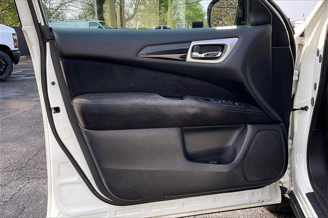 2015 Nissan Pathfinder Vehicle Photo in INDEPENDENCE, MO 64055-1314