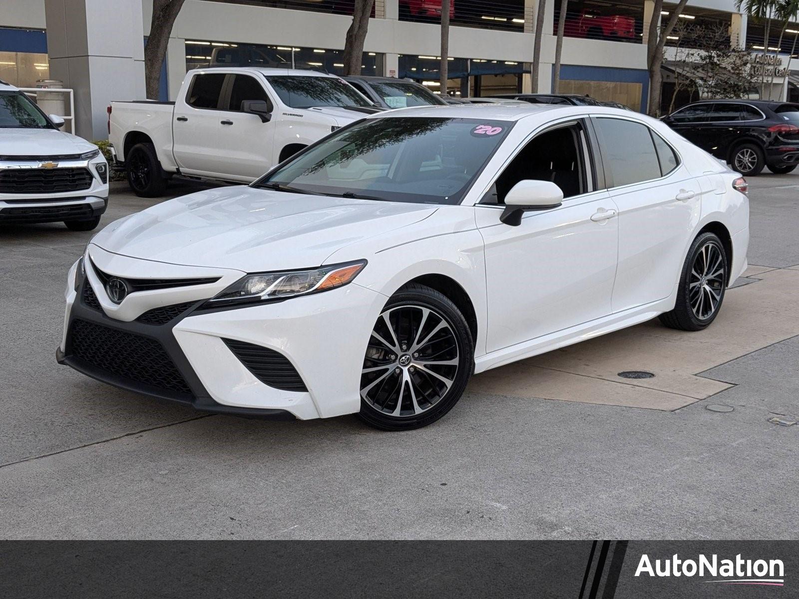 2020 Toyota Camry Vehicle Photo in PEMBROKE PINES, FL 33024-6534