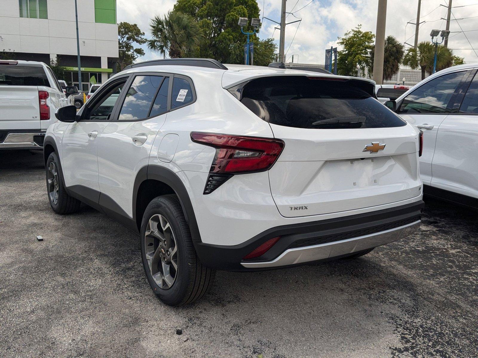 2025 Chevrolet Trax Vehicle Photo in MIAMI, FL 33134-2699