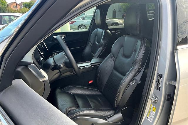 2022 Volvo XC60 Vehicle Photo in Houston, TX 77007