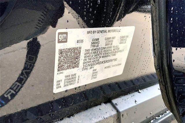 2025 Chevrolet Suburban Vehicle Photo in KANSAS CITY, MO 64114-4502