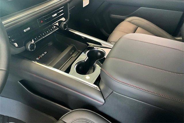 2025 Chevrolet Suburban Vehicle Photo in TOPEKA, KS 66609-0000