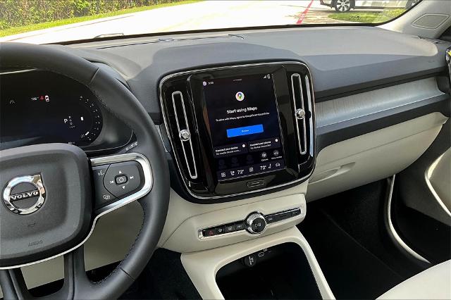 2026 Volvo XC40 Vehicle Photo in Houston, TX 77007