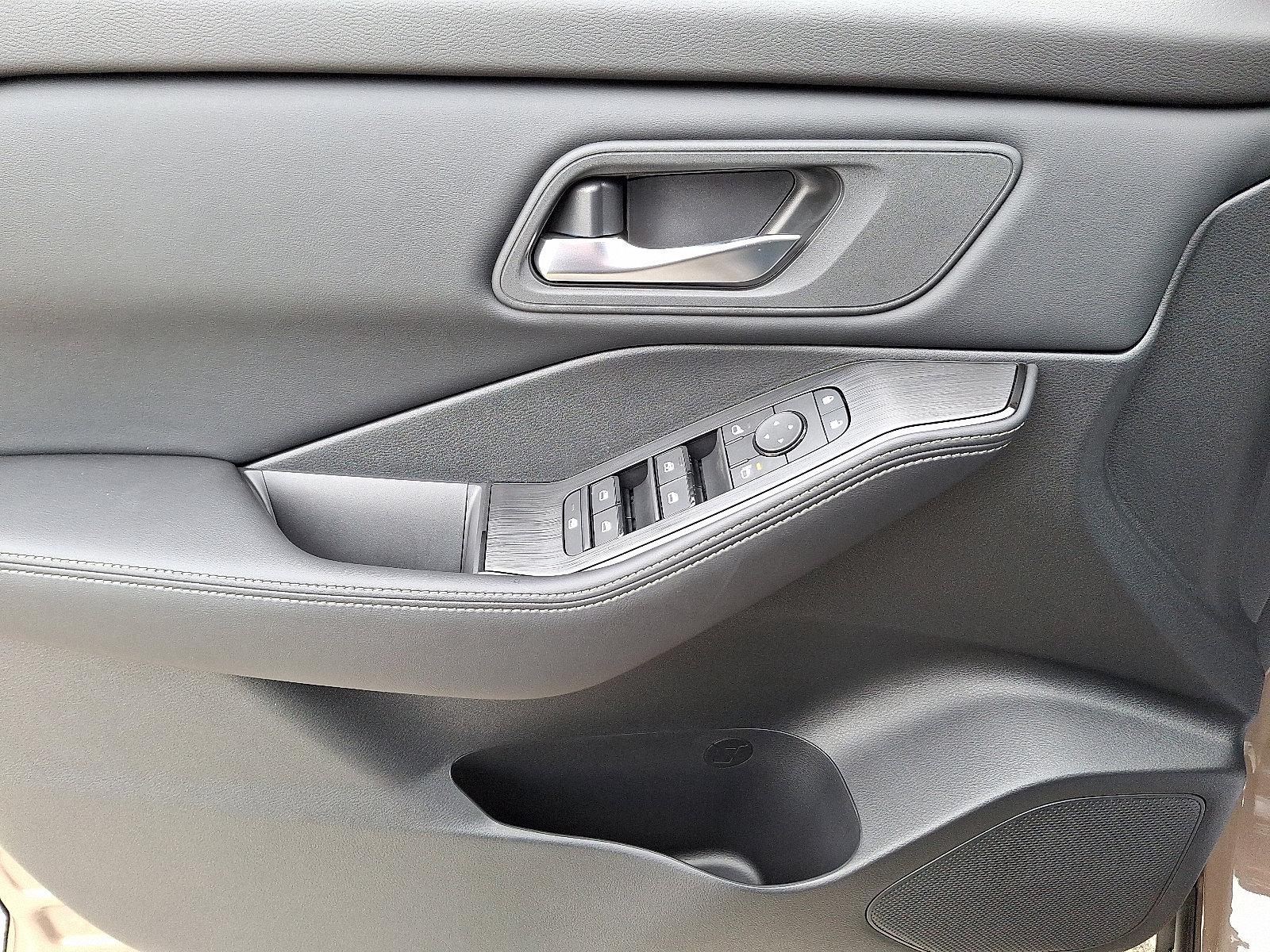 2025 Nissan Rogue Vehicle Photo in Jenkintown, PA 19046