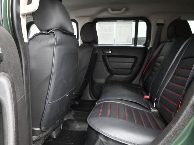2006 HUMMER H3 Vehicle Photo in Cedar Rapids, IA 52402