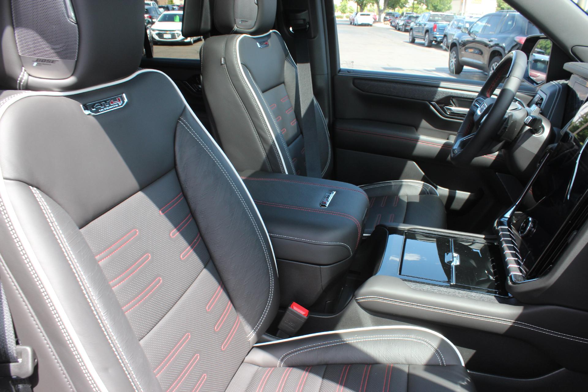 2025 GMC Yukon Vehicle Photo in AURORA, CO 80012-4011