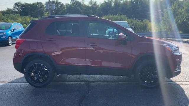 2021 Chevrolet Trax Vehicle Photo in MOON TOWNSHIP, PA 15108-2571