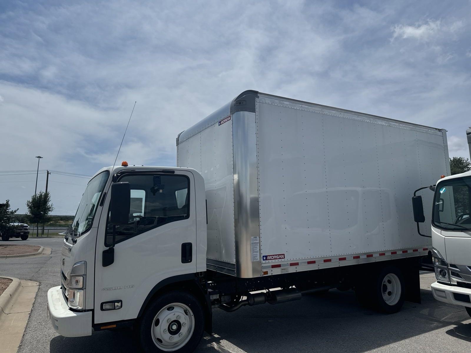 2024 Chevrolet Low Cab Forward 4500 Vehicle Photo in GEORGETOWN, TX 78626-7508