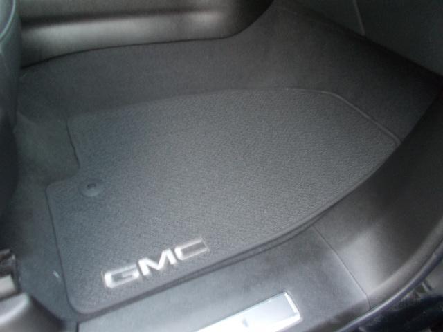 2023 GMC Yukon Vehicle Photo in LOWELL, MA 01852-4336