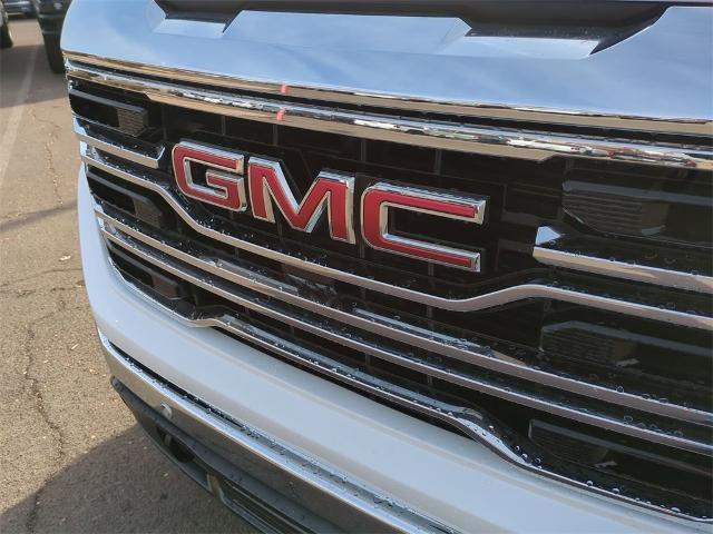 2024 GMC Sierra 1500 Vehicle Photo in GOODYEAR, AZ 85338-1310