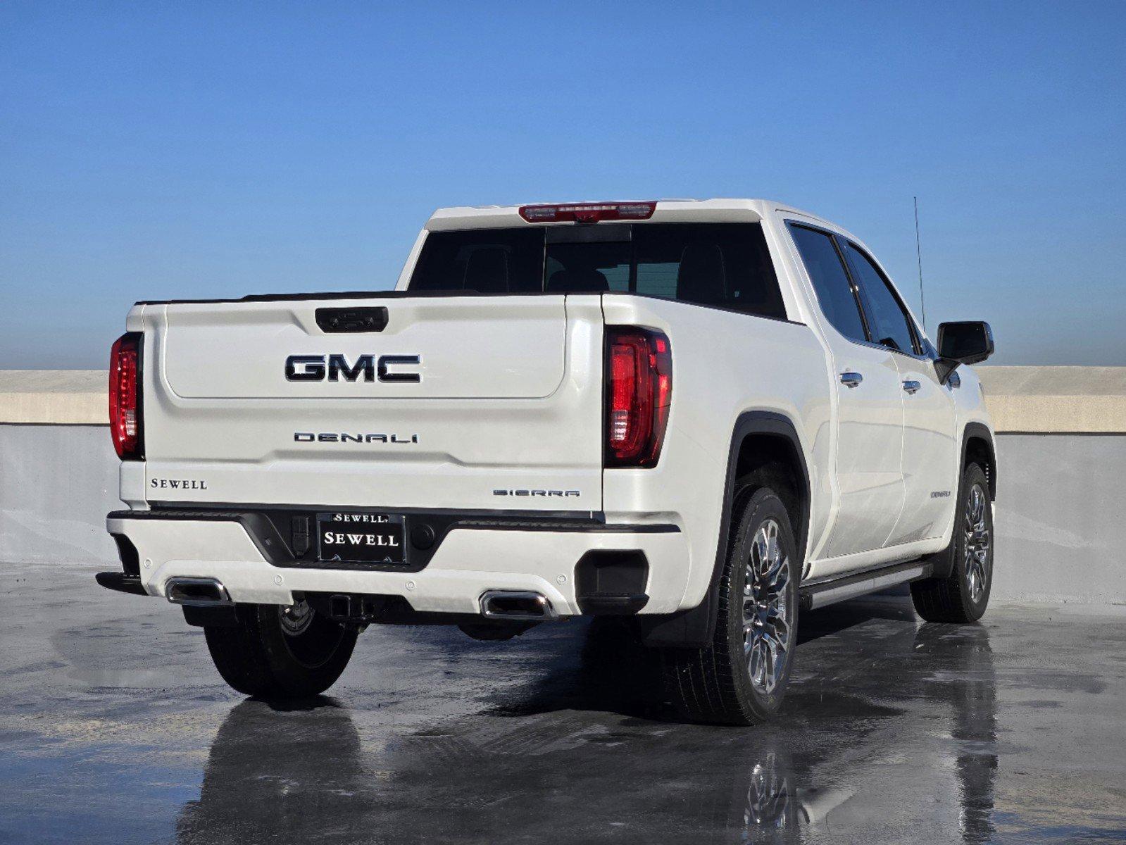 2025 GMC Sierra 1500 Vehicle Photo in DALLAS, TX 75209-3016